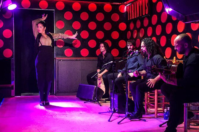 Barcelona Evening Tour, Flamenco Show & Tapas - Tapas and drinks after the show: a meal, not just a snack