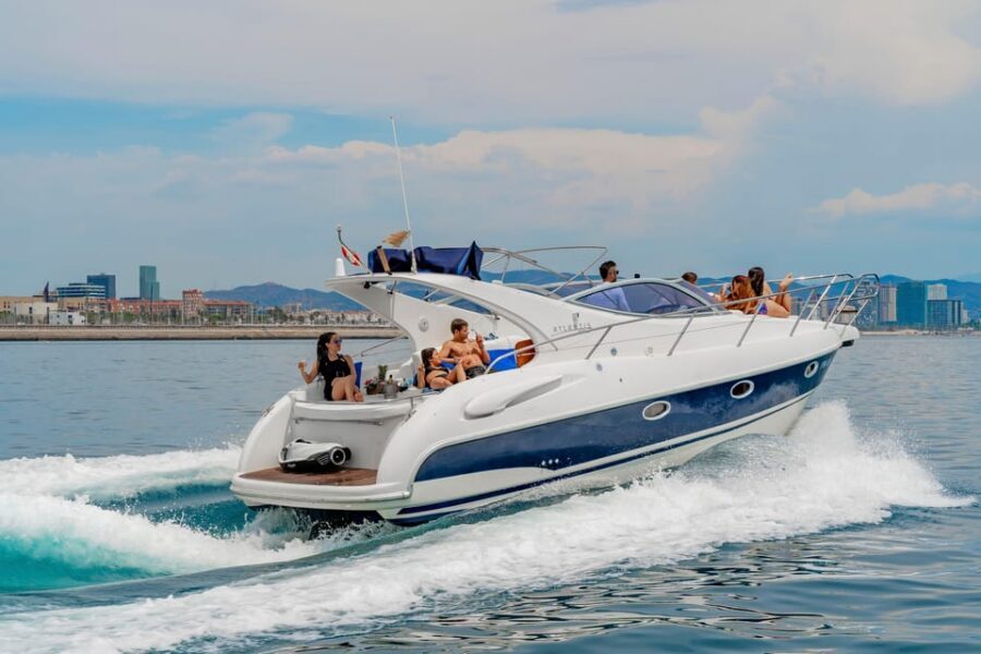 Barcelona: Exclusive Yatch tour with Drinks and Snacks - Swimming stop at Cala Montgat Maresme or Hotel W: how to plan for it