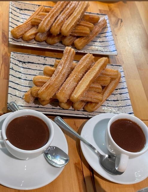 Barcelona: Experience the Best Churros with Hot Chocolate - Walking into Los churros de San Martín: what makes these churros different