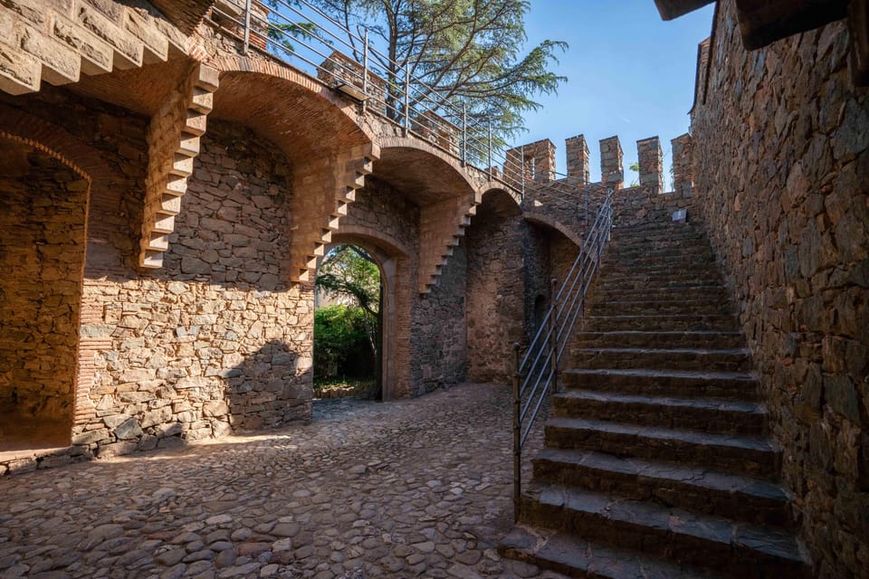 Barcelona: Exploring Gaudí's Hidden Gem, Bellesguard Tower - Spot the details: trencadís, wrought iron, and symbol clues
