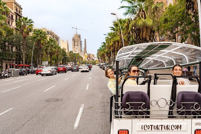 Barcelona Express Tour in a Private Eco Tuk Tuk - Meeting at Carrer de Casp and actually finding the pickup