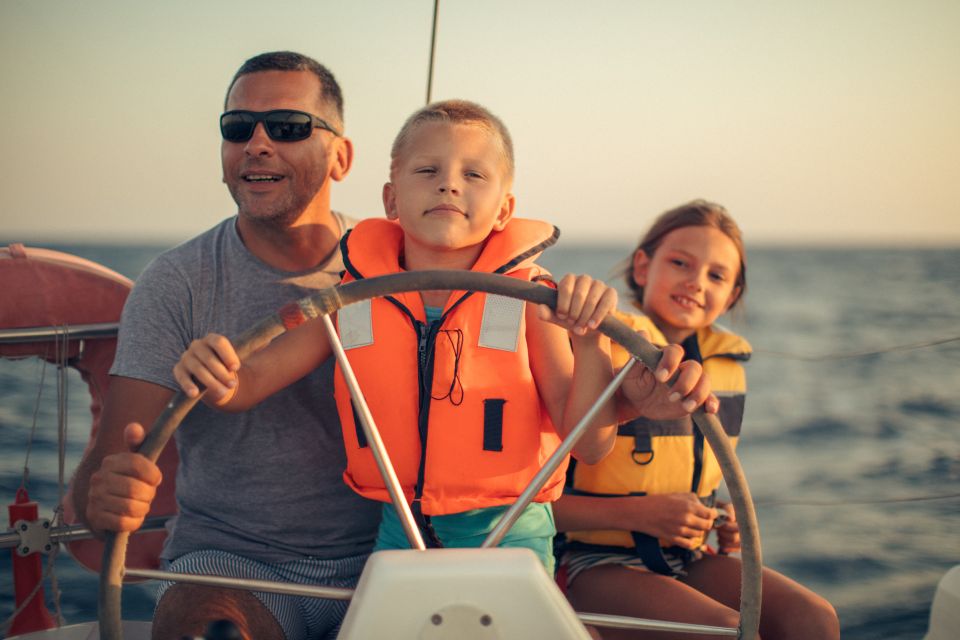 Barcelona: Family Sailing Tour - What you’ll see: Sagrada Família and the skyline from sea level