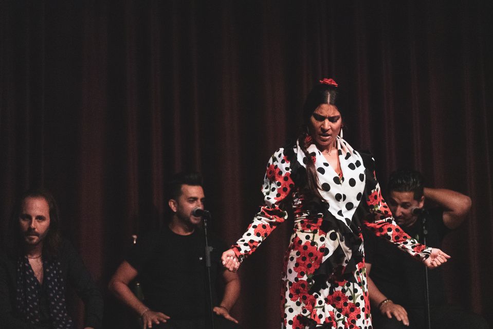 Barcelona: Flamenco Show at Palau Dalmases - Palau Dalmases: a 17th-century flamenco room in El Born