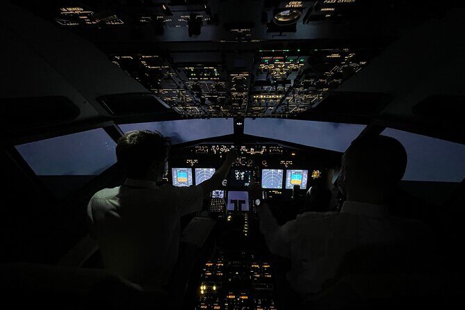 Barcelona Flight Simulator Experience - Why a Real B737 Cabin Changes Everything