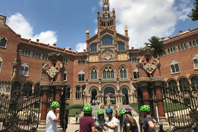 Barcelona Gaudi Guided Small Group E Bike Tour - El Born and Mercat del Born: Old Streets, Quick Look, Real Personality