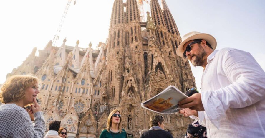 barcelona: Gaudi Highlights eBike tour - From Plaça de Sant Agustí Vell to Gaudí Mode: How the Ride Works
