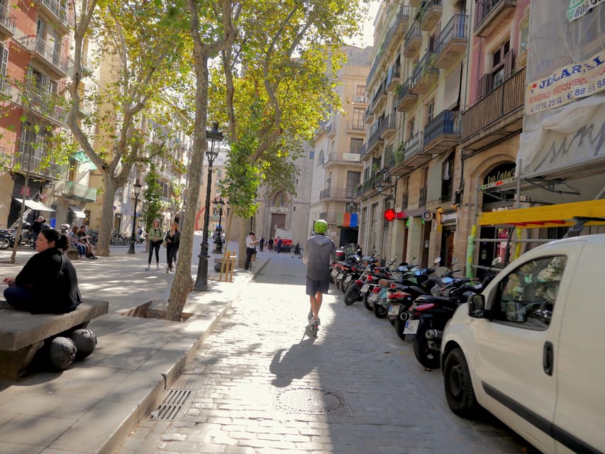 Barcelona: Gaudi Highlights Guided Tour by Electric Scooter - Eixample and monuments: La Monumental, Neptú, and Parliament views