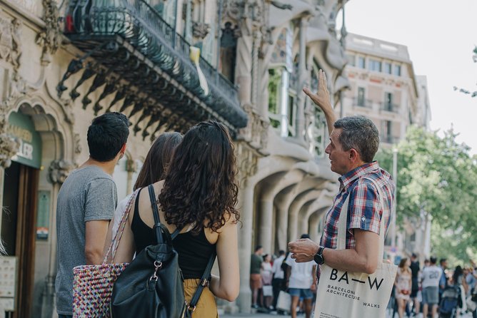 Barcelona & Gaudi. Regular Tour - Casa Batlló: When Gaudí Turns a Building Into an Argument