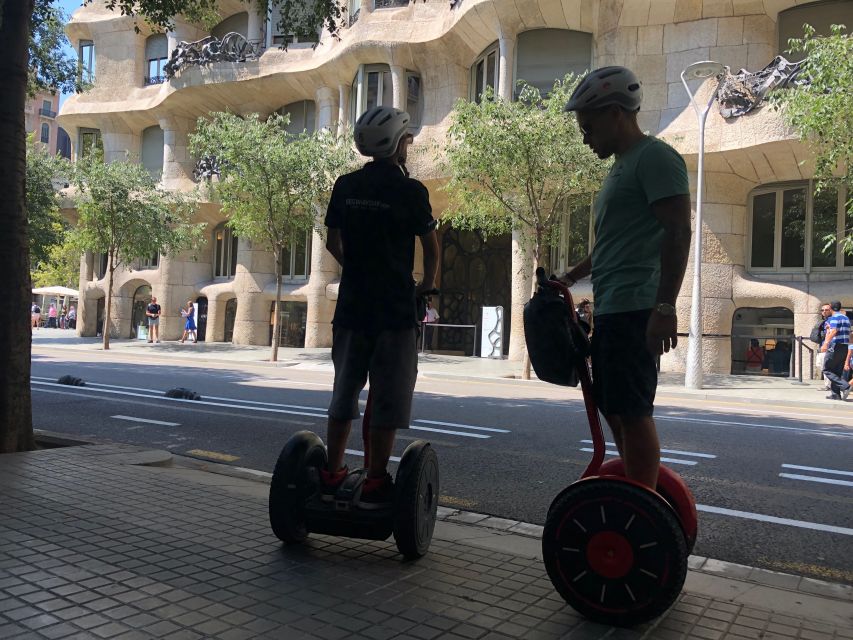 Barcelona: Gaudí Sightseeing Guided Segway Tour - Gothic Quarter to Port Vell: getting your bearings the easy way
