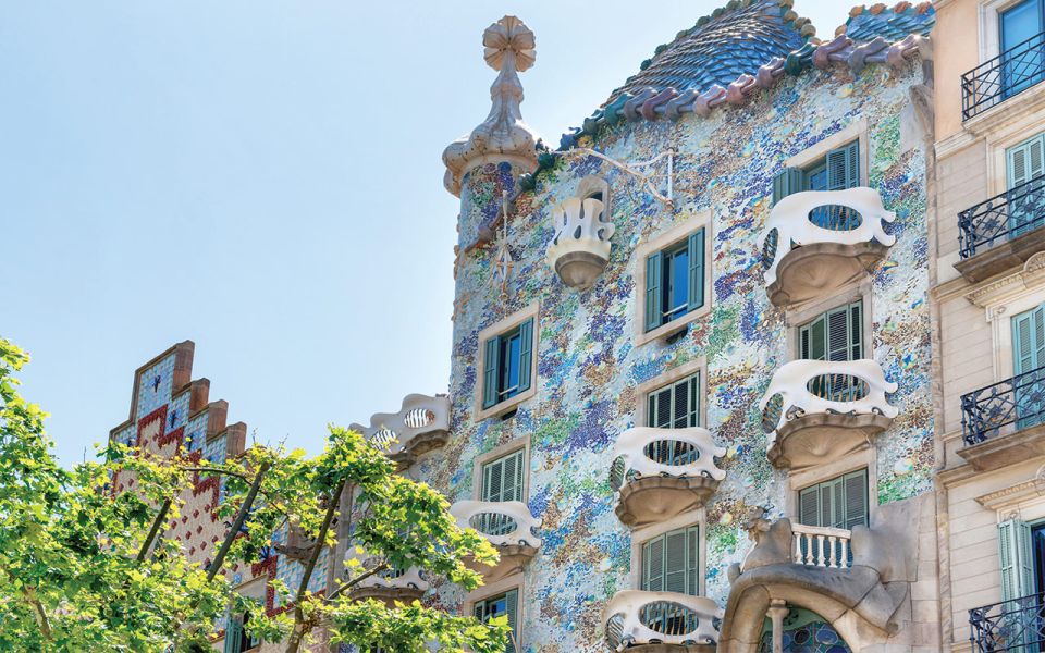 Barcelona: Gaudí Sightseeing Guided Segway Tour - Where you meet: Carrer d’En Rull 2 (and why getting there matters)