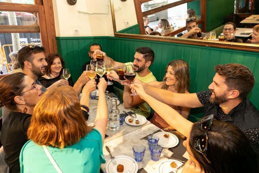 Barcelona: Gaudi Tapas & Wine Tasting Small Group Tour - Casa Batlló details you’ll actually notice in 30 minutes