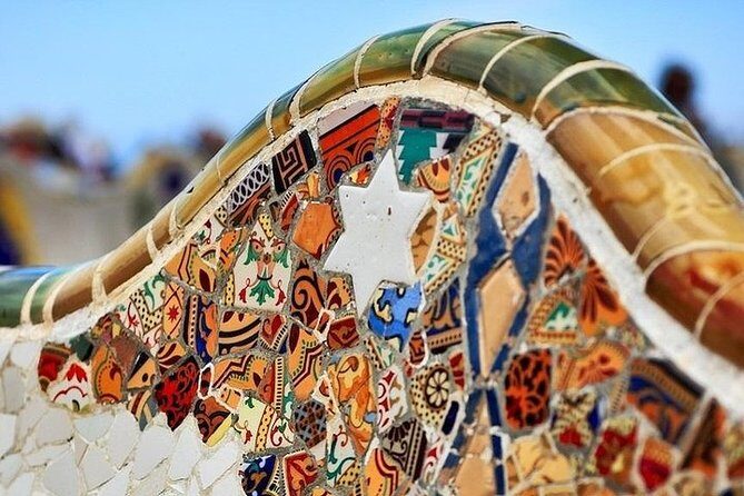 Barcelona Gaudi Tour: Sagrada Familia, Casa Batllo & Casa Mila - The panoramic intro: get your bearings fast