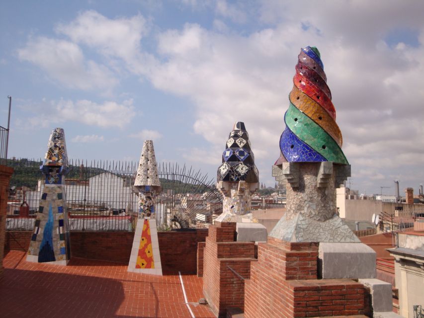 Barcelona: German City Tour from Gaudí's Perspective - From student days to Historicism: the timeline that clicks