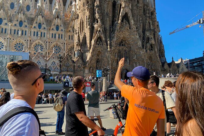 Barcelona: German guided tour by bike or e-bike - Zoo, but in a practical way: learn first, enter if you want