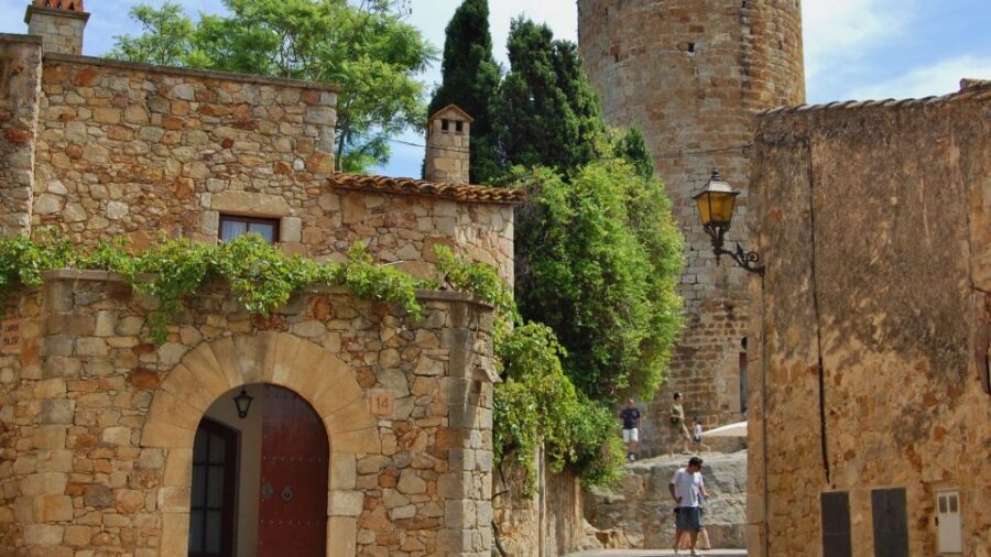 Barcelona: Girona Game of Thrones Private Tour with Pickup - Arya’s Braavos: The Jewish Quarter Streets