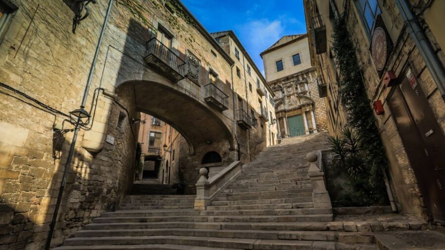 Barcelona: Girona Game of Thrones Private Tour with Pickup - Girona Cathedral and the Great Sept of Baelor