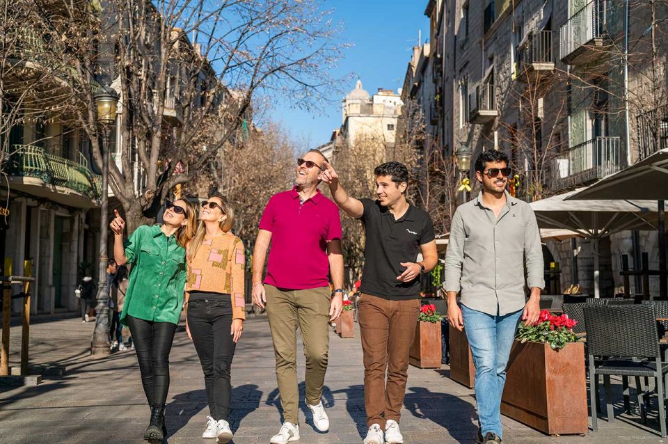 Barcelona: Girona Private Guided Tour by High-Speed Train - Girona Old Town: the contrasts your guide helps you see