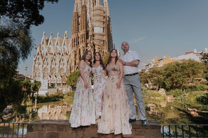 Barcelona: Glamour Wow Dress Photoshoot in Spectacular locations - The one-hour timing: how to make it feel unhurried