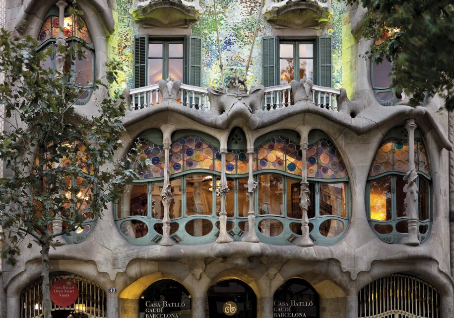 Barcelona: Go City All-Inclusive Pass with 45+ Attractions - Entering Sagrada Familia Guided Tour without wasting time