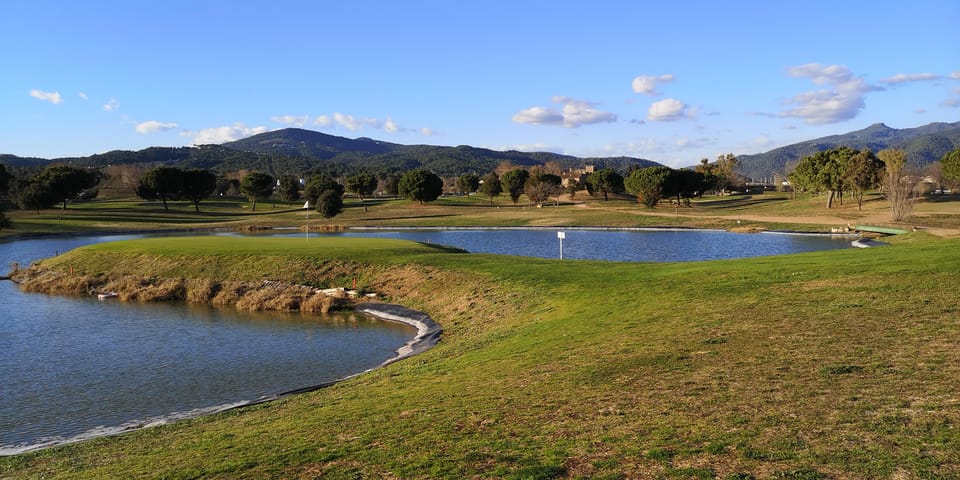 Barcelona Golfing: All-Inclusive Experience Pick-Up Drop-Off - Should You Book This Barcelona Golf Experience?