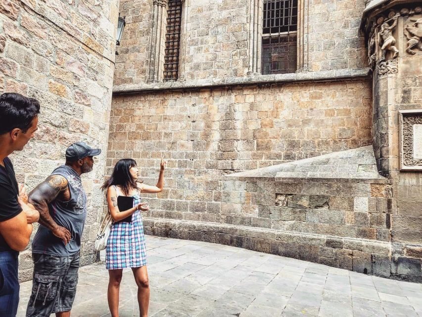 Barcelona: Gothic Quarter and Flamenco Show (Small Group) - Plaça Sant Jaume: Political Power in Stone Form