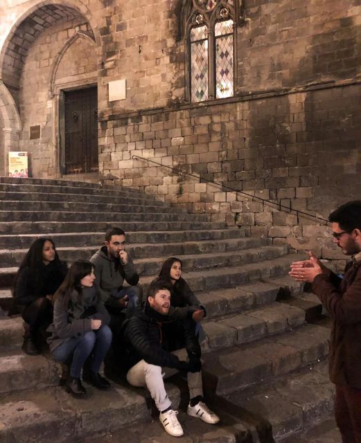 Barcelona: Gothic Quarter By Night Guided Walking Tour - Key highlights at a glance