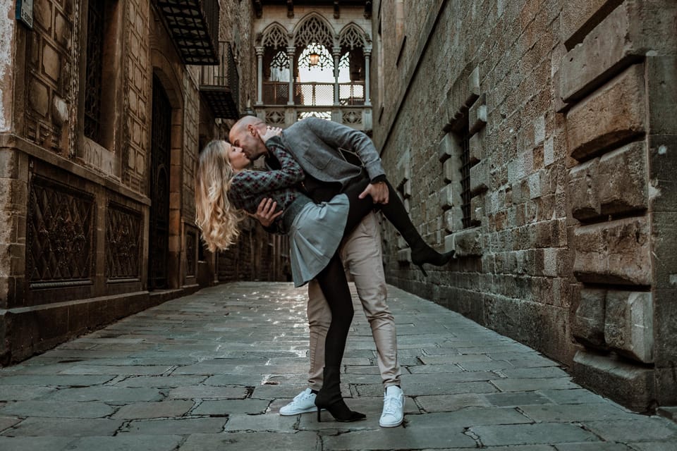 Barcelona: Gothic Quarter Cinematic Photoshoot and Guide - Key things I’d watch for