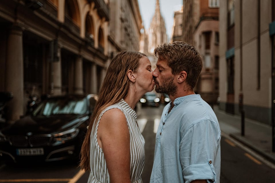 Barcelona: Gothic Quarter Cinematic Photoshoot and Guide - You’re Not Just Getting Photos. You’re Getting Photo Guidance.