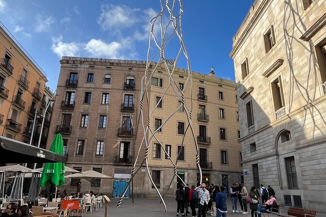 Barcelona Gothic Quarter From Roman Walls to Hidden Courtyards - From Roman Aqueduct Area to Cathedral Time: The Route’s Smart Start