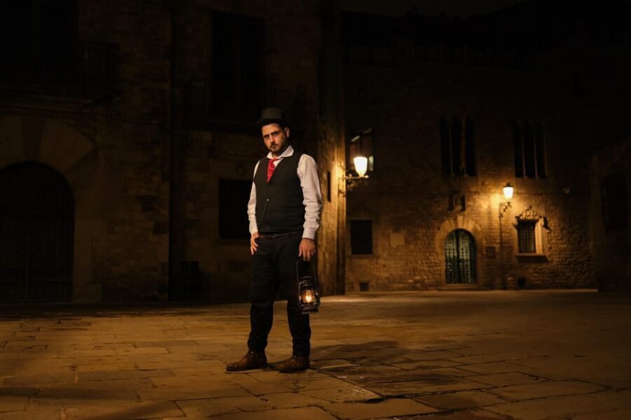 Barcelona: Gothic Quarter Night Walk Mysteries and Legends - Getting started at Plaça de Ramon Berenguer el Gran