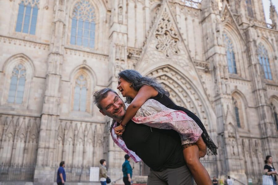 Barcelona: Gothic Quarter Private Photoshoot Experience - Your Photos in 24 Hours: What the Delivery Really Means