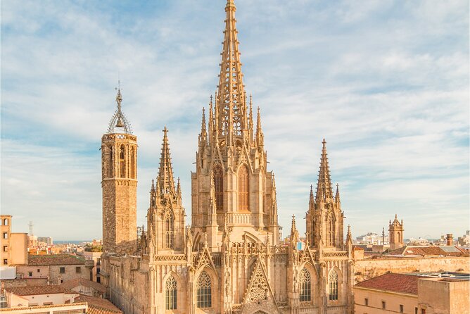 Barcelona Gothic Quarter Scavenger Hunt and City Highlights Walking Tour - Time on your feet: 2 hours on average, and you control the pacing