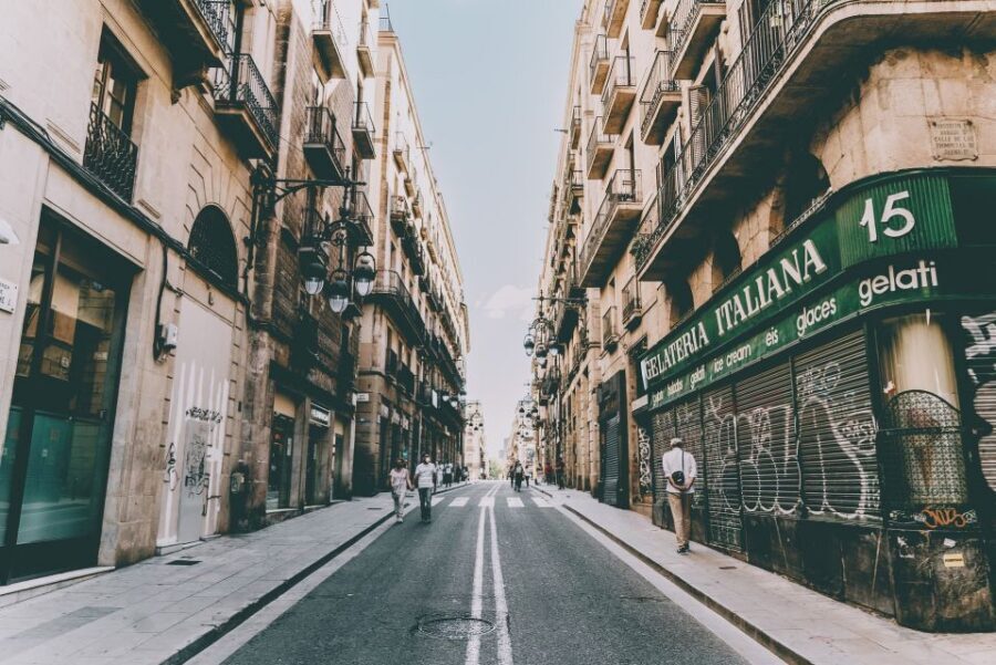 Barcelona: Gothic Quarter Walking Tour with Optional Pintxos - Time on Your Feet: When This Tour Works Best