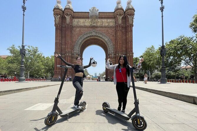 Barcelona Guided 2 hour E-Scooter Tour - Stop 1: Arc de Triomf and the easy win for skyline photos