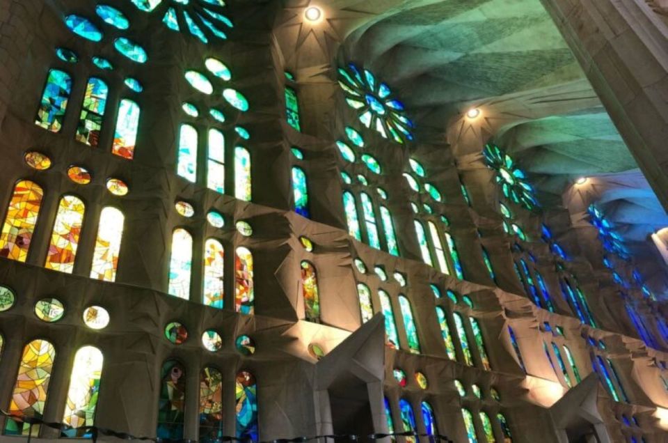 Barcelona: Guided Sagrada Familia Tour & Skip-The-Line Entry - Key points before you go