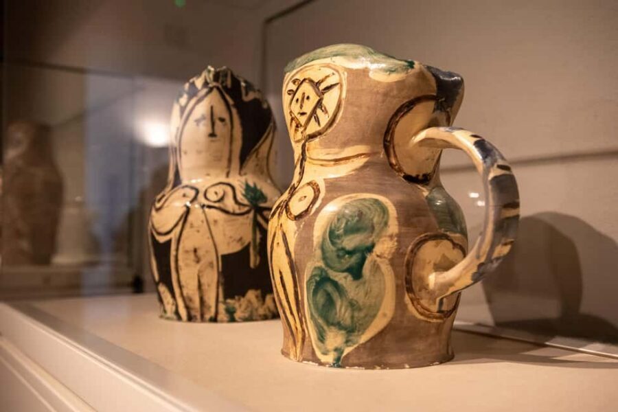 Barcelona: Guided Tour of the Picasso Museum with Tickets - Group size, radio guidance, and actually hearing your guide