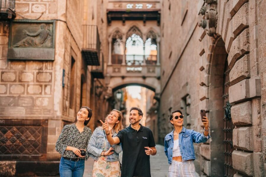 Barcelona: Guided Walking City Tour, Cable Car & Boat Ride - Key Highlights That Make This Tour Worth Your Time