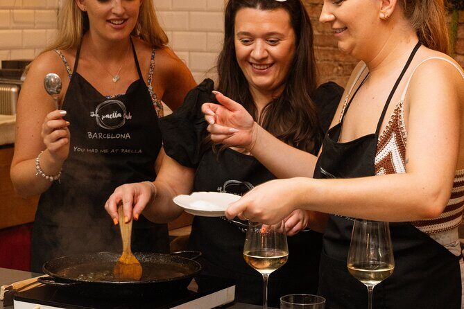 Barcelona Hands On Paella Masterclass with Chef - Meeting point and timing: keep it simple and build the day around it