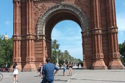 Barcelona Highlights Bike Tour - Barceloneta and the sea breeze: why the bike lane route is the secret