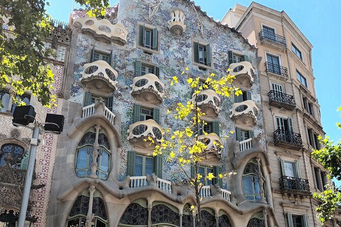 Barcelona Highlights Bike Tour - Olympic-era art, then roll into Gothic Barcelona