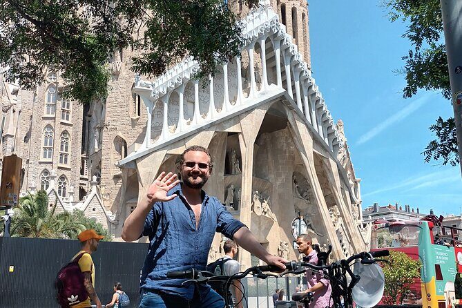 Barcelona Highlights Bike Tour - Passeig de Gràcia: Barcelona’s modernista street wall