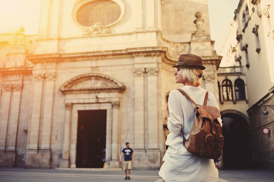 Barcelona: Highlights & Gems Private Tour with Tapa & Drink - From Sant Felip Neri to La Plata: this is where the tapa becomes a story
