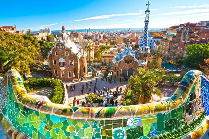 Barcelona Highlights & Montserrat with Port or Hotel Pick Up - Gaudí in Barcelona: Sagrada Família Exterior and Casa Batlló