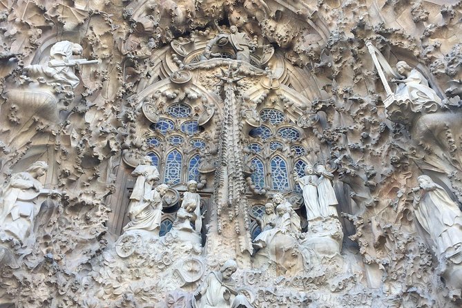 Barcelona: Highlights of Sagrada Familia Max 6 People Guided Tour - Price ($156.01) and value: what you’re really paying for