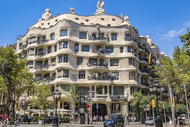 Barcelona Highlights Private Guided Tour - Olympic Village, Olympic Port, and Beach Panoramas