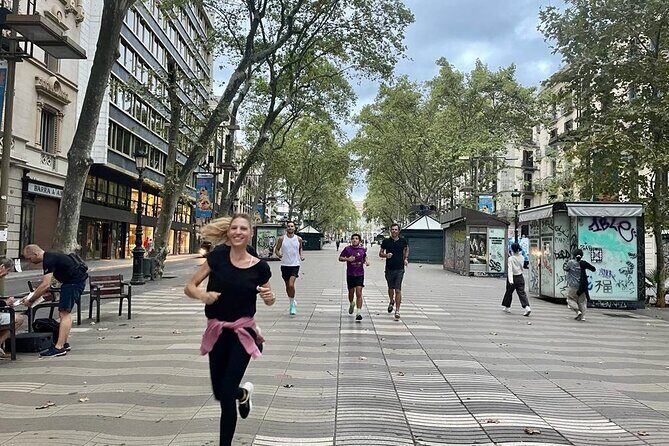 Barcelona Highlights Running Tour - Why a 7:30 am run makes Barcelona easier