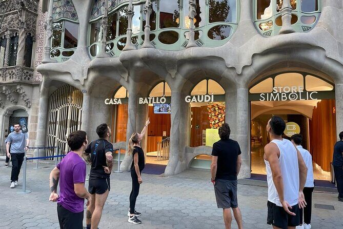 Barcelona Highlights Running Tour - Palau de la Música Catalana: modern Barcelona by foot