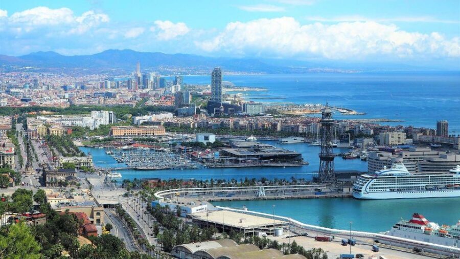 Barcelona Highlights Small Group Half-Day Tour with Pickup - The Gothic Quarter walk: Roman and medieval streets with a map in your head