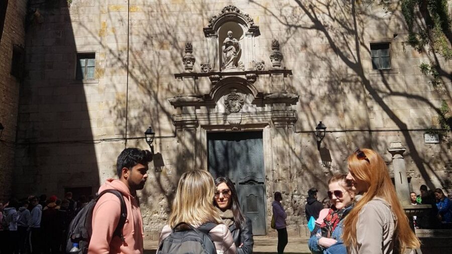 Barcelona Highlights Small Group Half-Day Tour with Pickup - Price and value: is $93 for five hours actually fair?