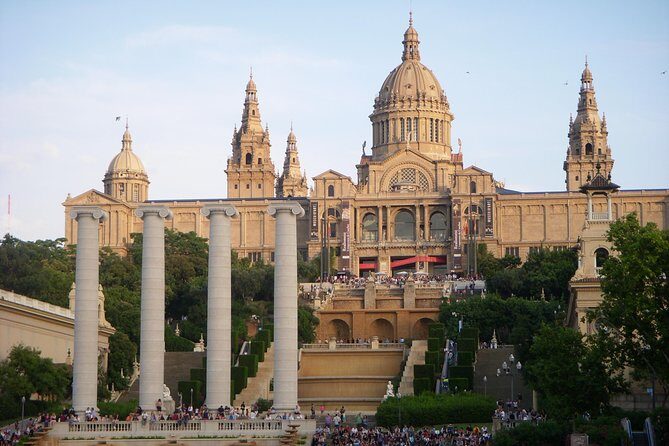 Barcelona Highlights with a Local Friend - A private “local friend” style day from Eixample